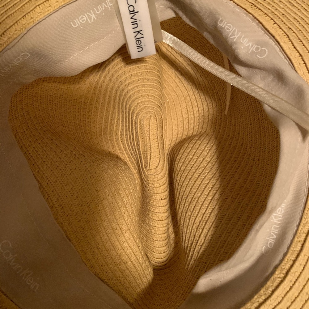 Calvin Klein hat - Picture 3 of 3